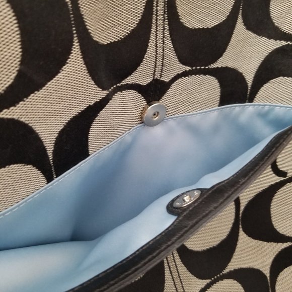 Coach Signature Purse Bag in Black with blue lining, authentic coach purse - Picture 6 of 8